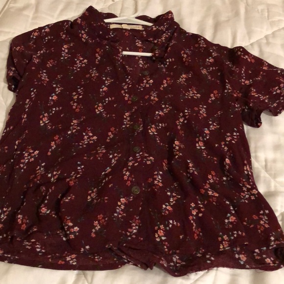 Tops - Picture 2 of 6